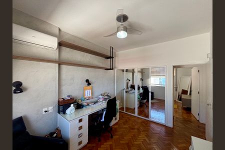 Apartamento à venda com 188m², 4 quartos e 2 vagasQuarto 2