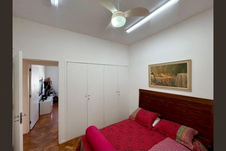 Apartamento à venda com 188m², 4 quartos e 2 vagas Apartamento à venda com 188m², 4 quartos e 2 vagasQuarto 4