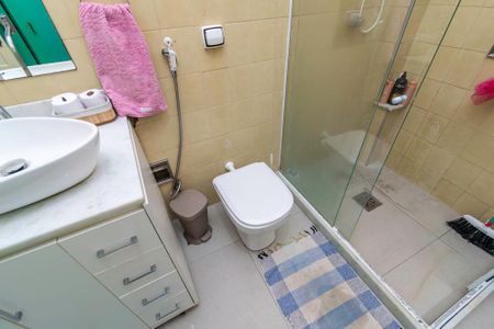 Apartamento para alugar com 72m², 2 quartos e sem vagaBanheiro