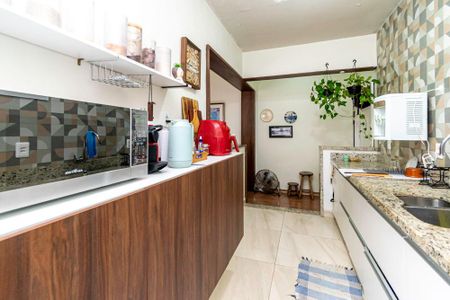 Apartamento para alugar com 72m², 2 quartos e sem vagaCozinha