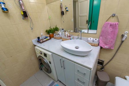 Apartamento para alugar com 72m², 2 quartos e sem vagaBanheiro