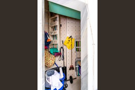 Apartamento para alugar com 72m², 2 quartos e sem vagaBanheiro de serviço