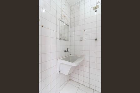 Apartamento à venda com 70m², 2 quartos e sem vaga Apartamento à venda com 70m², 2 quartos e sem vagaBanheiro de serviço
