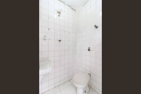 Apartamento à venda com 70m², 2 quartos e sem vaga Apartamento à venda com 70m², 2 quartos e sem vagaBanheiro de serviço