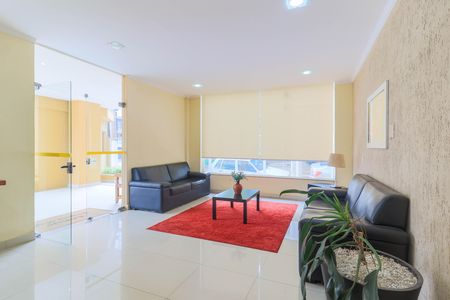 Apartamento à venda com 70m², 2 quartos e sem vaga Apartamento à venda com 70m², 2 quartos e sem vagaHall social