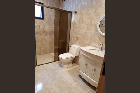 Casa para alugar com 240m², 3 quartos e 2 vagasBanheiro