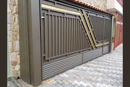 Fachada de casa para alugar com 3 quartos, 240m² em Jardim Brasilia, São Paulo