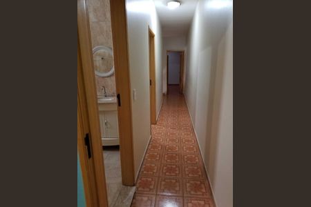 Casa para alugar com 240m², 3 quartos e 2 vagasCorredor