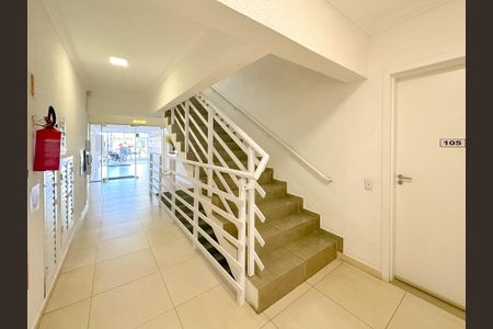 Apartamento para alugar com 69m², 2 quartos e 1 vagaHall social
