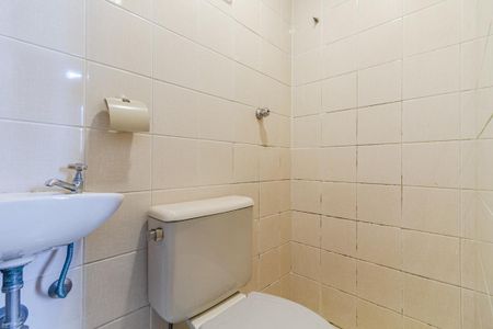 Apartamento para alugar com 85m², 3 quartos e 2 vagasBanheiro de Serviço