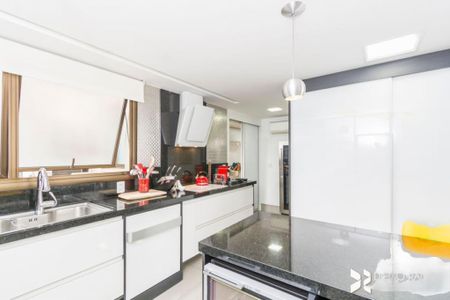 Apartamento à venda com 184m², 2 quartos e 4 vagas