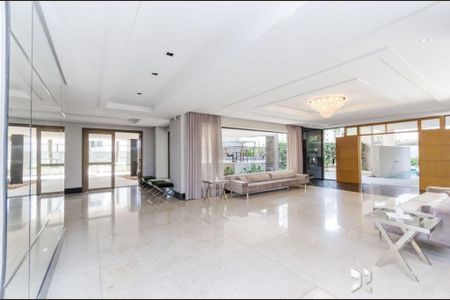 Apartamento à venda com 184m², 2 quartos e 4 vagas