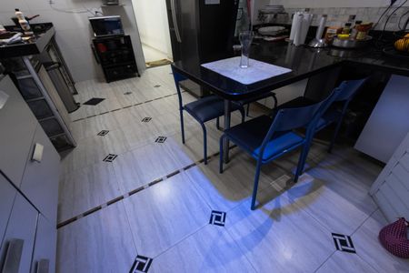 Casa à venda com 240m², 4 quartos e 6 vagasCozinha