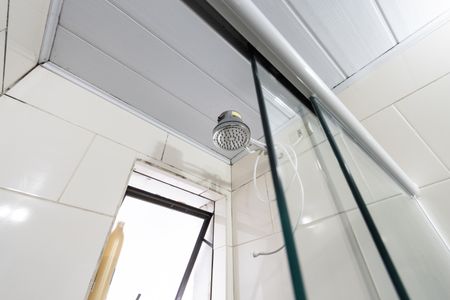 Casa à venda com 240m², 4 quartos e 6 vagasBanheiro da Suite 2