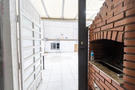 Casa à venda com 240m², 4 quartos e 6 vagasÁrea de Serviço