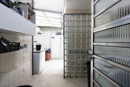 Casa à venda com 240m², 4 quartos e 6 vagasÁrea de Serviço