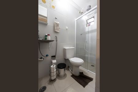 Casa à venda com 240m², 4 quartos e 6 vagasBanheiro Social 2