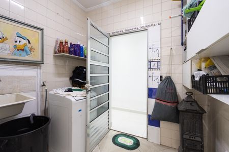 Casa à venda com 240m², 4 quartos e 6 vagasÁrea de Serviço