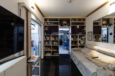 Casa à venda com 240m², 4 quartos e 6 vagasSala de TV