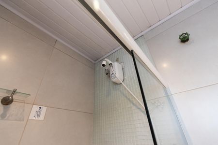 Casa à venda com 240m², 4 quartos e 6 vagasBanheiro da Suite