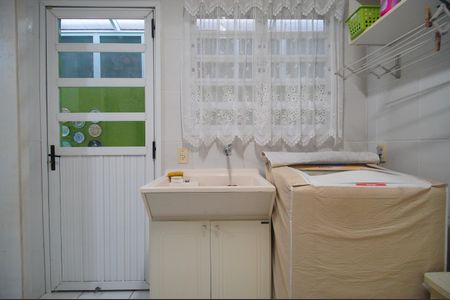 Casa para alugar com 280m², 6 quartos e 2 vagasÁrea de Serviço