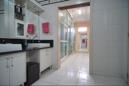 Casa para alugar com 280m², 6 quartos e 2 vagasBanheiro da Suíte 3