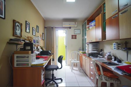 Casa para alugar com 280m², 6 quartos e 2 vagasEscritório