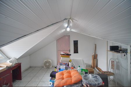 Casa para alugar com 280m², 6 quartos e 2 vagasQuarto 6 (sótão)