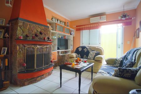 Casa para alugar com 280m², 6 quartos e 2 vagasSala de TV