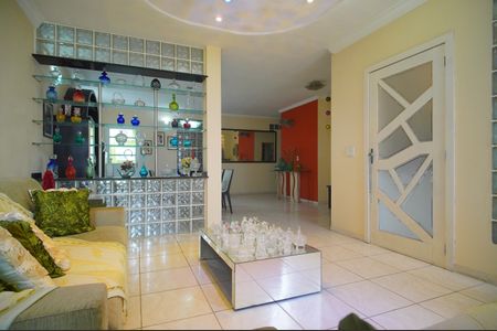 Casa para alugar com 280m², 6 quartos e 2 vagasSala