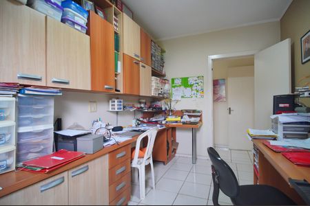 Casa para alugar com 280m², 6 quartos e 2 vagasEscritório