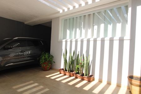 Casa à venda com 220m², 4 quartos e 3 vagasGaragem