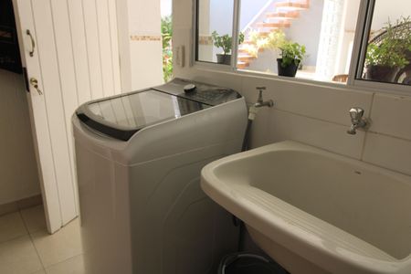 Casa à venda com 220m², 4 quartos e 3 vagasLavanderia
