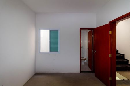 Casa de condomínio à venda com 141m², 3 quartos e 2 vagasSuíte