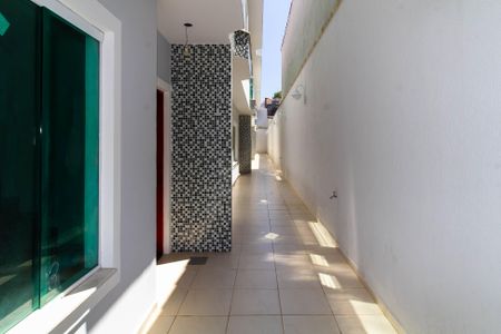 Casa de condomínio à venda com 141m², 3 quartos e 2 vagasEntrada