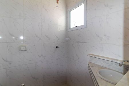 Casa de condomínio à venda com 141m², 3 quartos e sem vagaBanheiro da Suíte