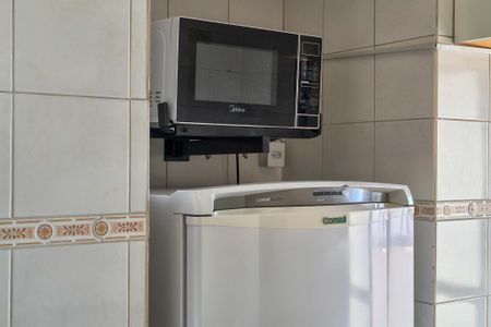 Cozinha de apartamento para alugar com 1 quarto, 50m² em Vila Tupi, Praia Grande