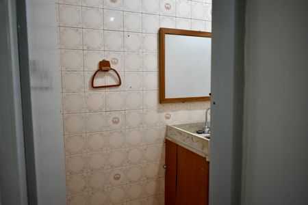 Casa para alugar com 100m², 2 quartos e 2 vagasLavabo