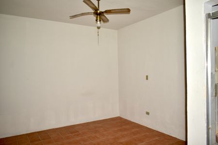 Casa para alugar com 100m², 2 quartos e 2 vagasSuíte 2