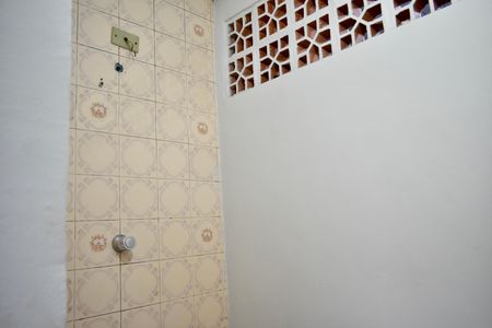 Casa para alugar com 100m², 2 quartos e 2 vagasBanheiro da Suíte 1