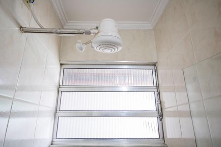 Casa à venda com 200m², 3 quartos e 2 vagas Casa à venda com 200m², 3 quartos e 2 vagasBanheiro Social