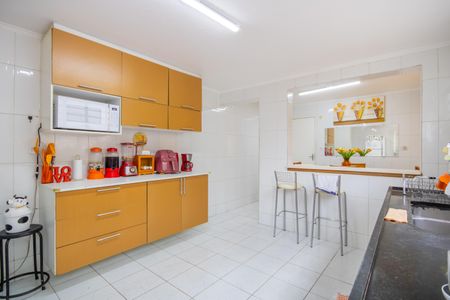 Casa à venda com 200m², 3 quartos e 2 vagas Casa à venda com 200m², 3 quartos e 2 vagasCozinha