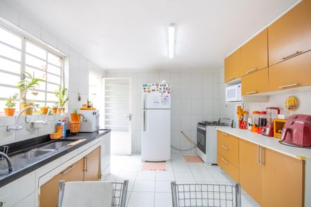 Casa à venda com 200m², 3 quartos e 2 vagas Casa à venda com 200m², 3 quartos e 2 vagasCozinha