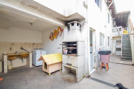 Casa à venda com 200m², 3 quartos e 2 vagas Casa à venda com 200m², 3 quartos e 2 vagasÁrea de Serviço e Churrasqueira