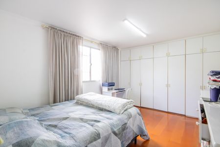 Casa à venda com 200m², 3 quartos e 2 vagas Casa à venda com 200m², 3 quartos e 2 vagasSuíte