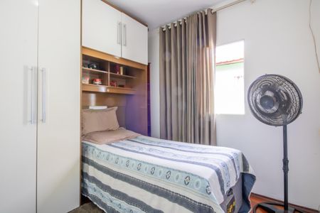 Casa à venda com 200m², 3 quartos e 2 vagas Casa à venda com 200m², 3 quartos e 2 vagasQuarto 1