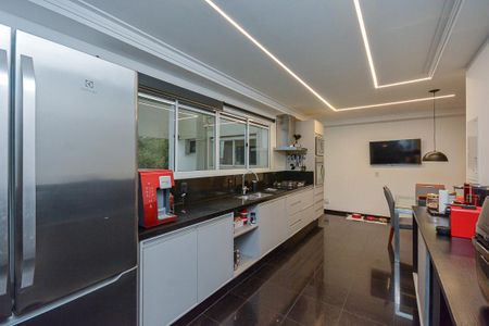 Apartamento para alugar com 233m², 3 quartos e 3 vagasCozinha