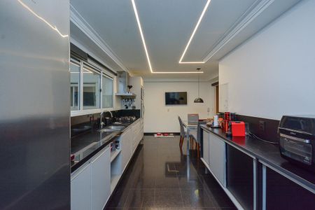 Apartamento para alugar com 233m², 3 quartos e 3 vagasCozinha