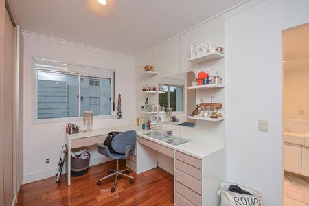 Apartamento para alugar com 233m², 3 quartos e 3 vagasEscritório