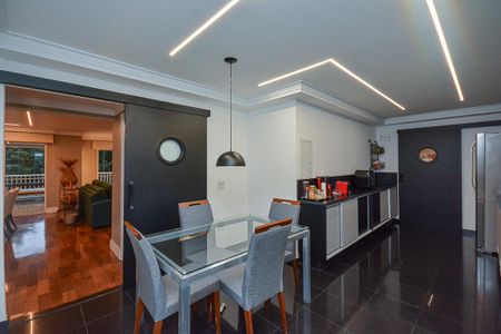 Apartamento para alugar com 233m², 3 quartos e 3 vagasCozinha